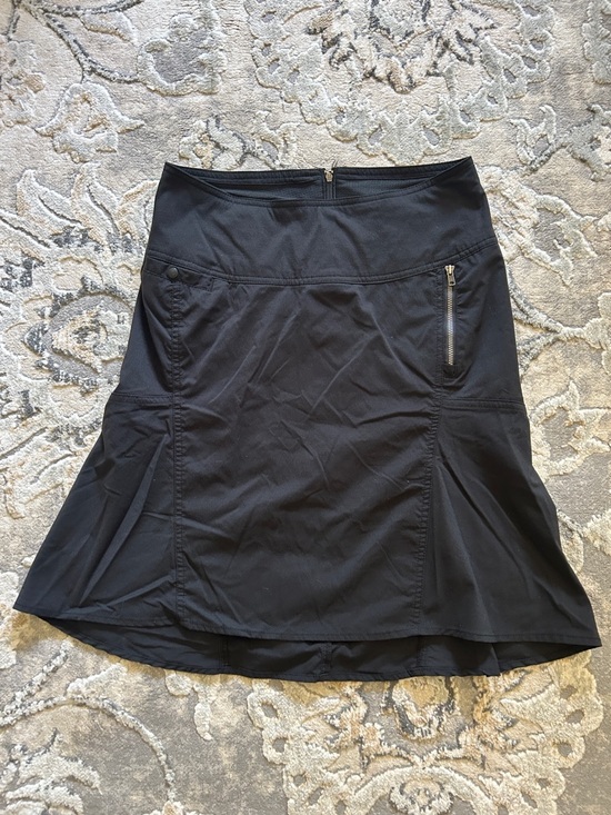 Royal Robbins Dresses & Skirts - Royal Robins Women’s Black A-Line Skirt with Zip Pocket